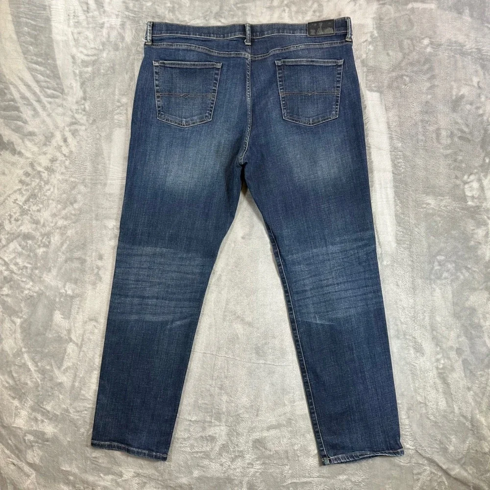 Lucky Brand 363 Vintage Straight Jeans Mens Size 42x34 Blue Medium Wash